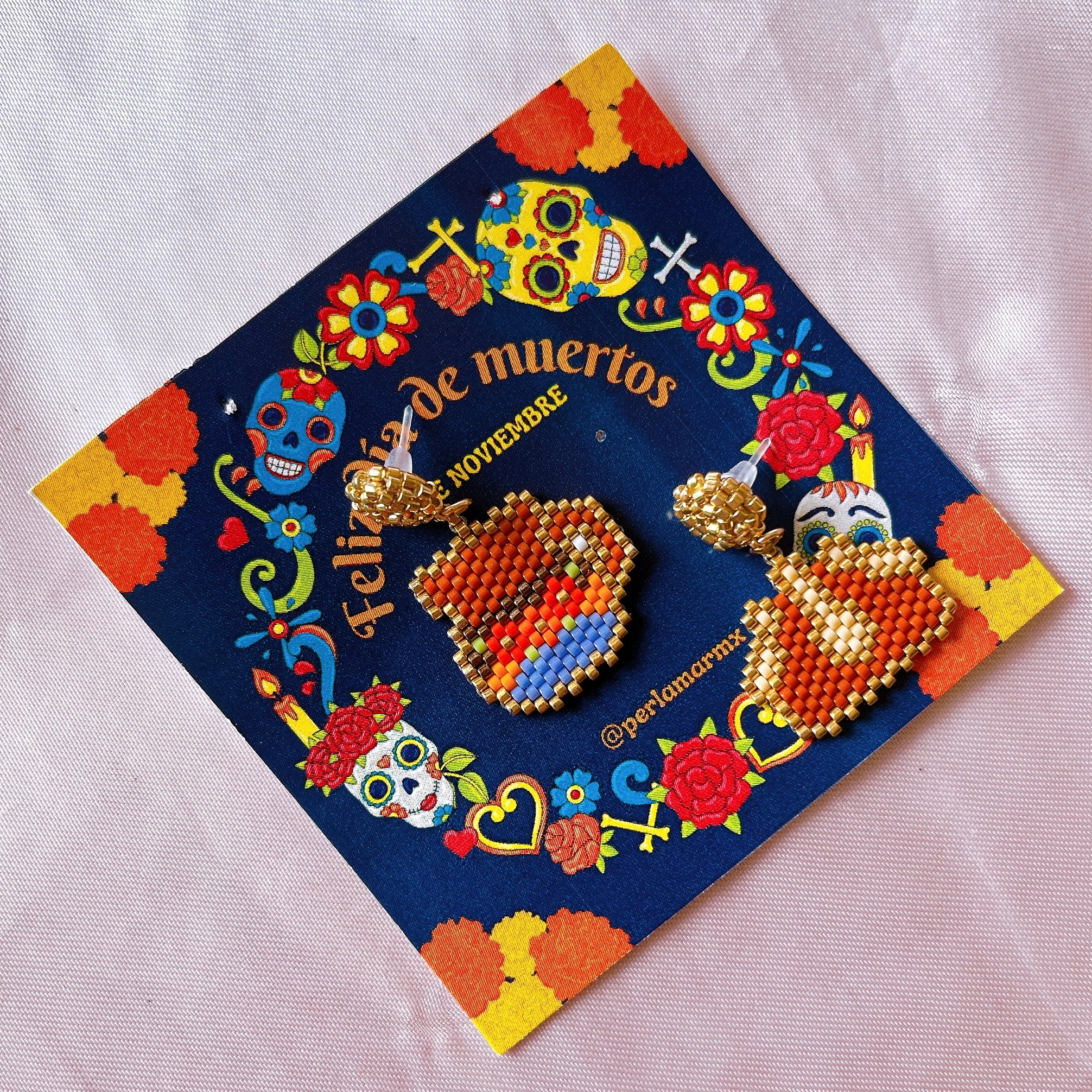 Aretes pan y chocolate de muerto