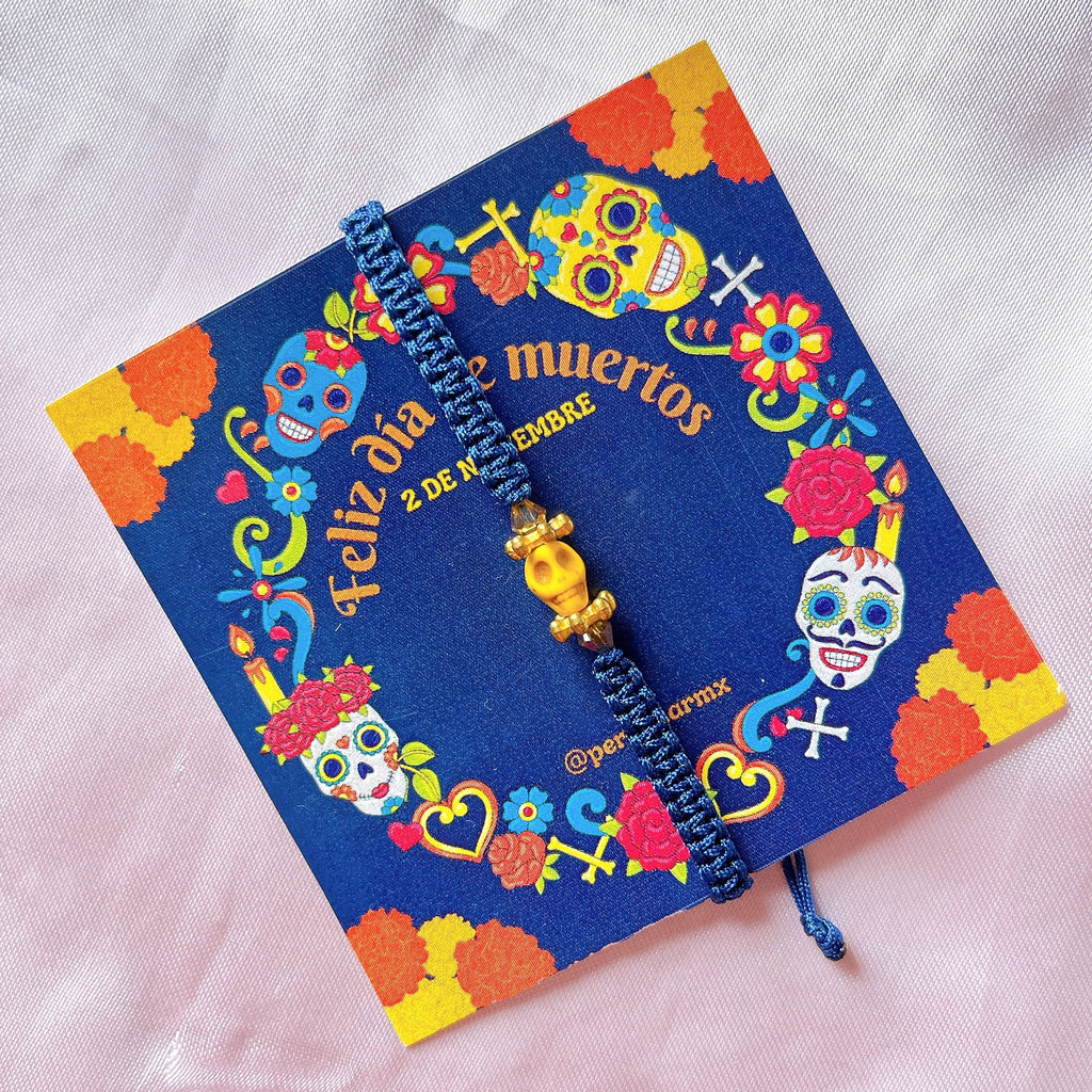 Pulsera calavera mini tejida