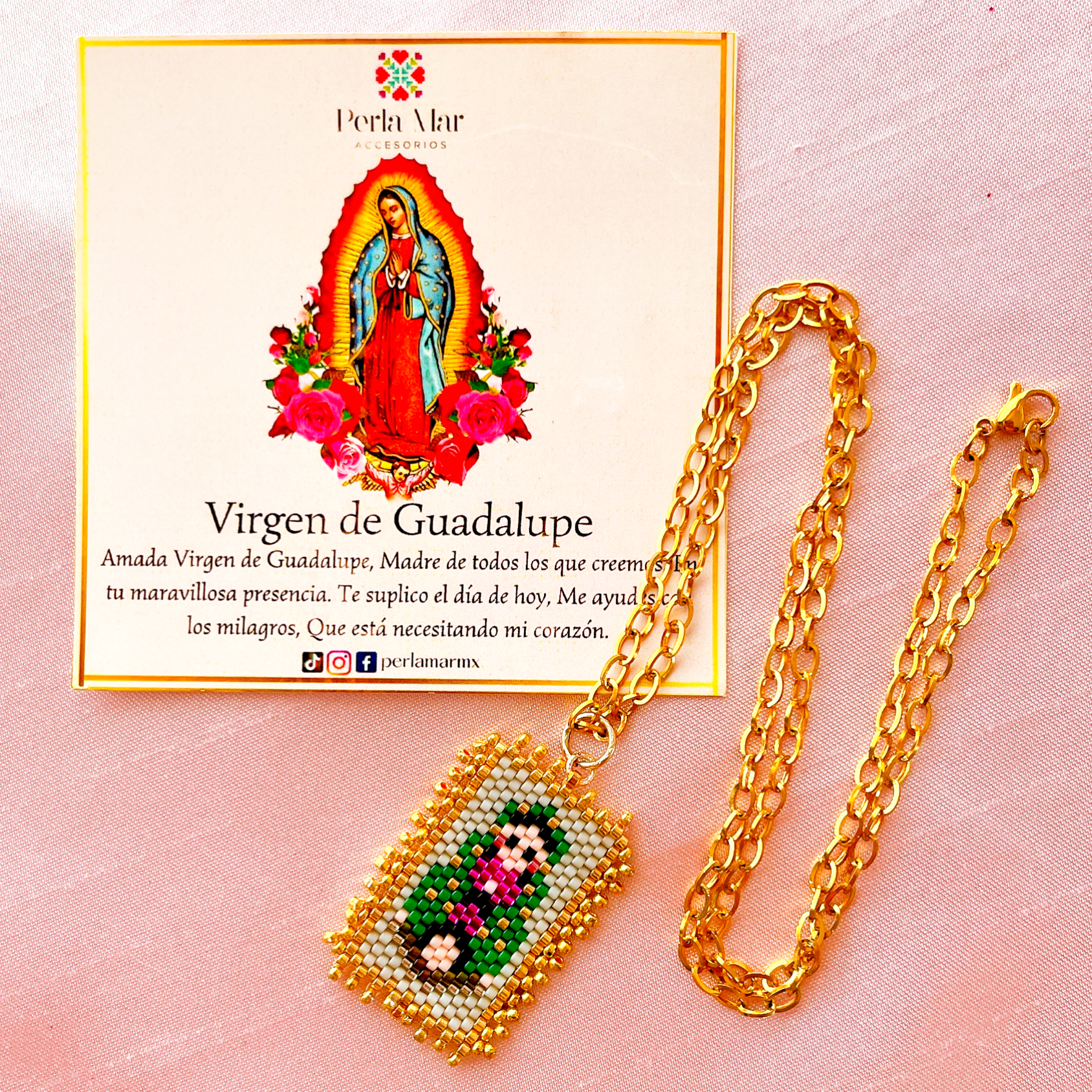 Virgen de Guadalupe escapulario