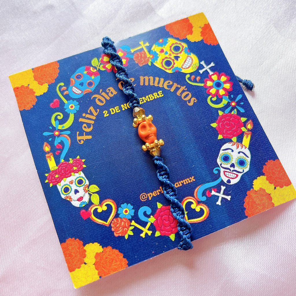 Pulsera calavera mini tejida