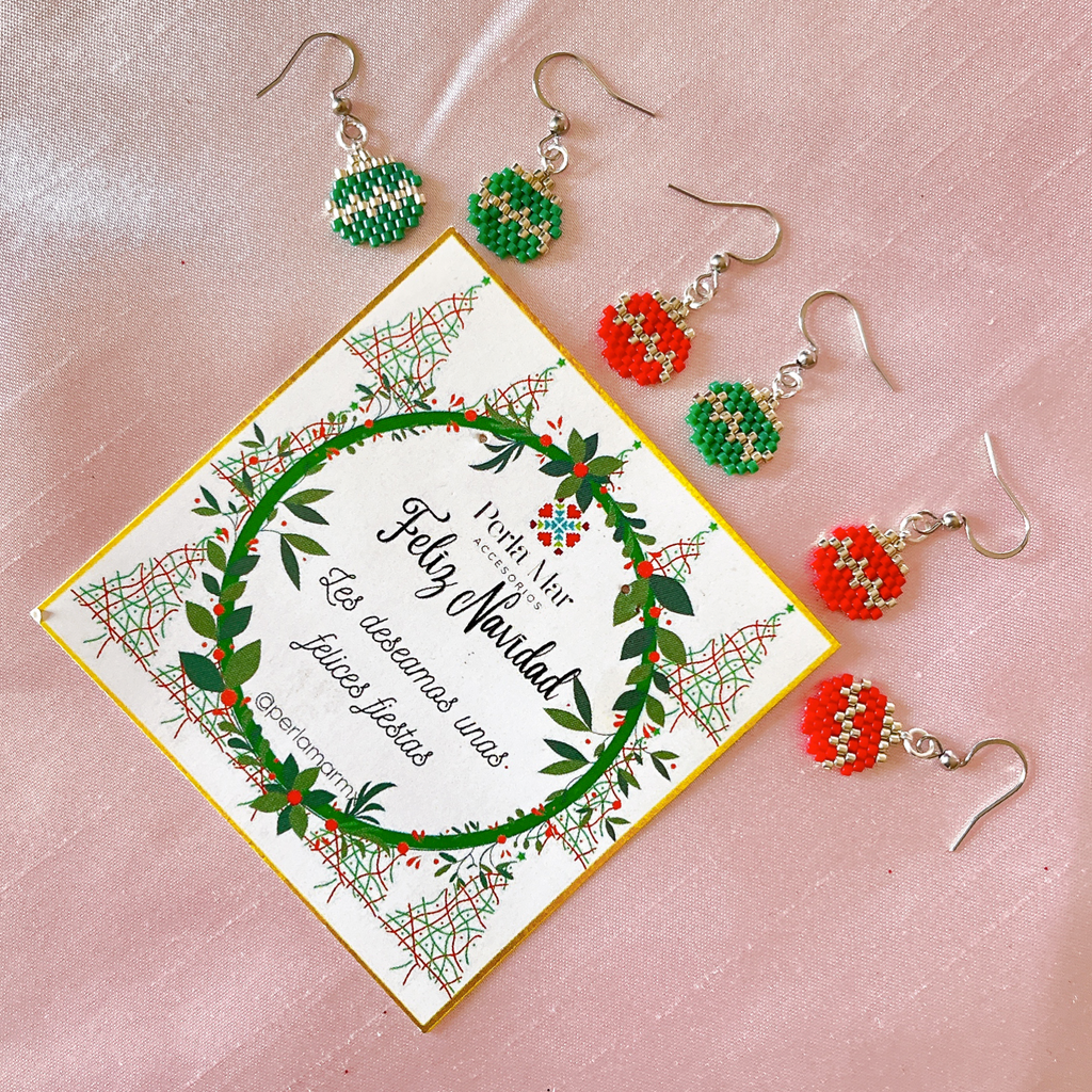 Aretes esferas navideñas mini